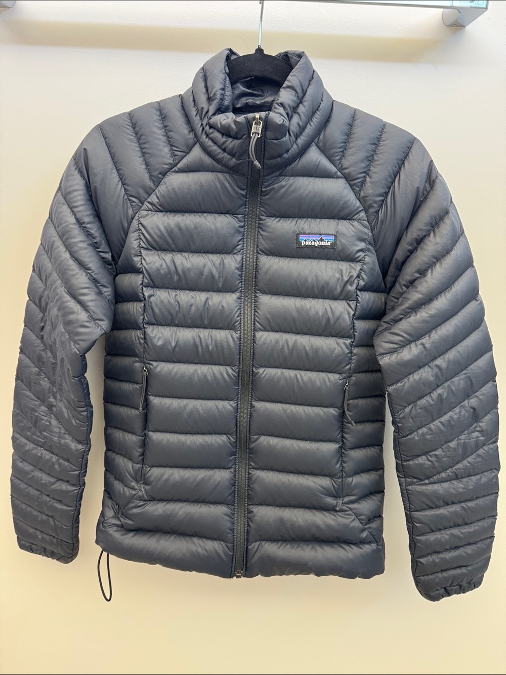 Patagonia Down Sweater Jacket Women’s XS Black Puffer Full Zip